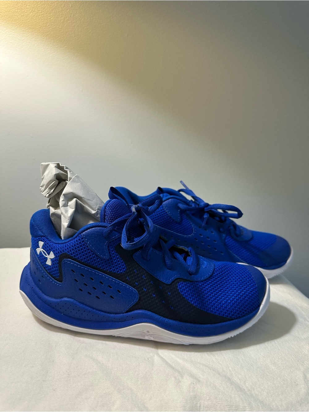 Under Armour Youth Royal Blue Mesh Athletic Sneakers boys size 3